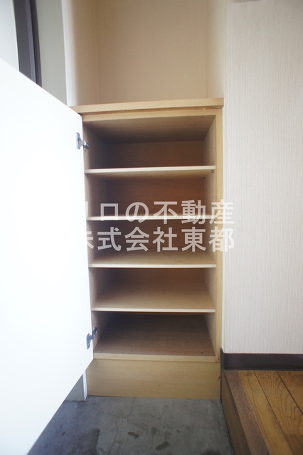 玄関　シューズボックス付☆いつでもスッキリ片付きます！