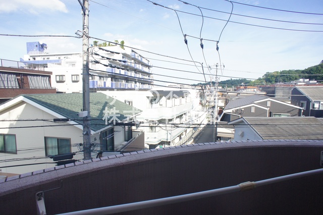 バルコニー　バルコニー付！お天気のいい日は洗濯物も気持ちよく干せます！