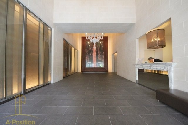 エントランス　リバーサイドタワー中之島