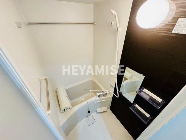 バス・シャワールーム　※同物件反転タイプ※現状を優先します※