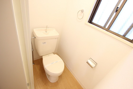 トイレ　※別部屋の写真です