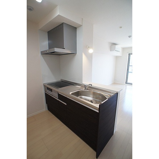 キッチン　お洒落なＩＨシステムキッチン