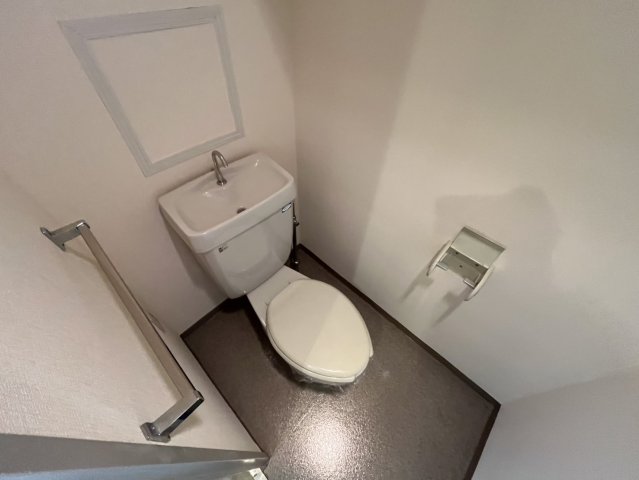 トイレ　ドゥ・エトワール