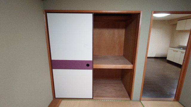 収納　6帖和室収納