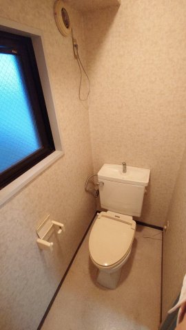 トイレ　※同間取りの701号室の写真です