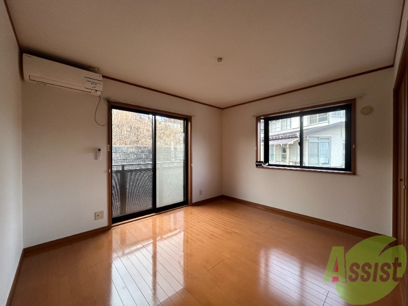 その他部屋・スペース　リビングを別角度から撮影するとこんな感じになります。