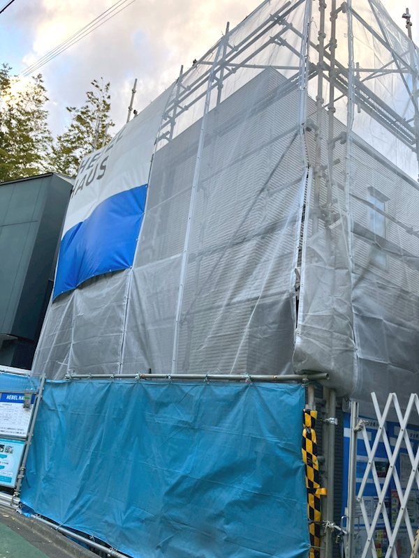 建物外観　建築中