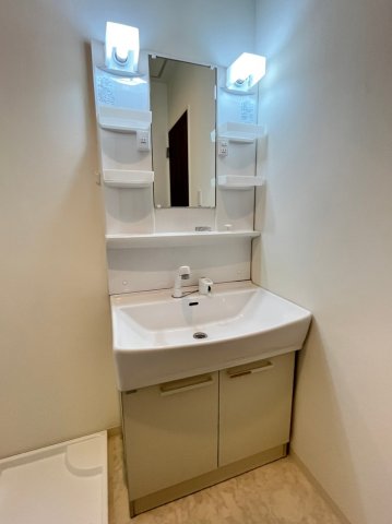 洗面設備　同物件、別号室の写真です。