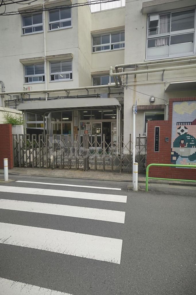 小学校　板橋区立志村第三小学校（小学校）まで380m