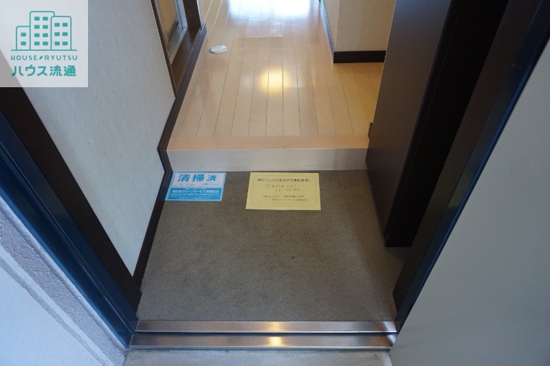 玄関　※別号室同タイプ