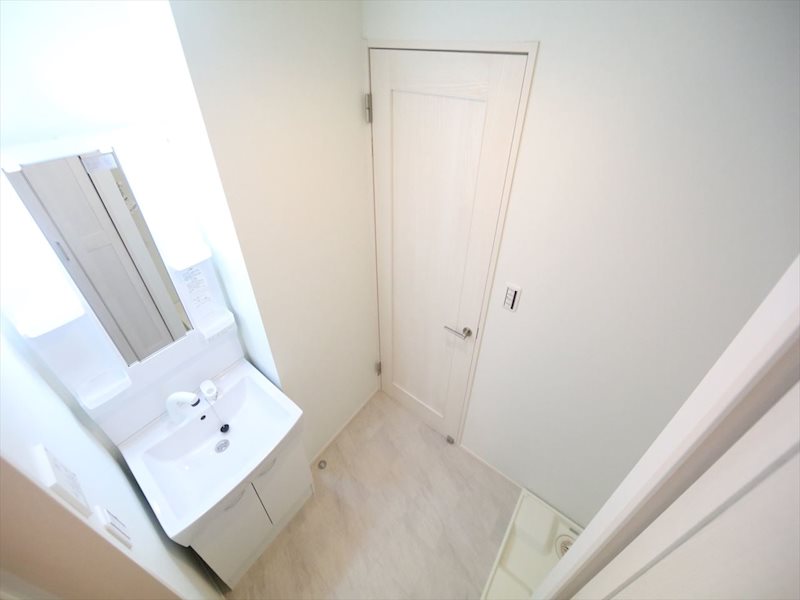 洗面設備　脱衣所　独立洗面台（シャンプードレッサー付）