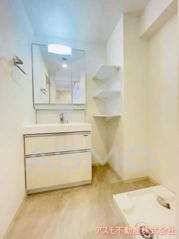 洗面設備　同マンション別部屋　参考写真