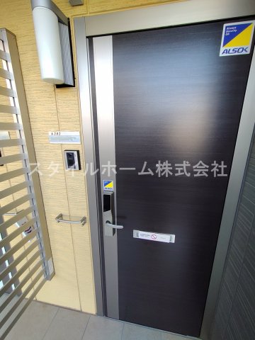 玄関　同建物内別部屋の写真です。