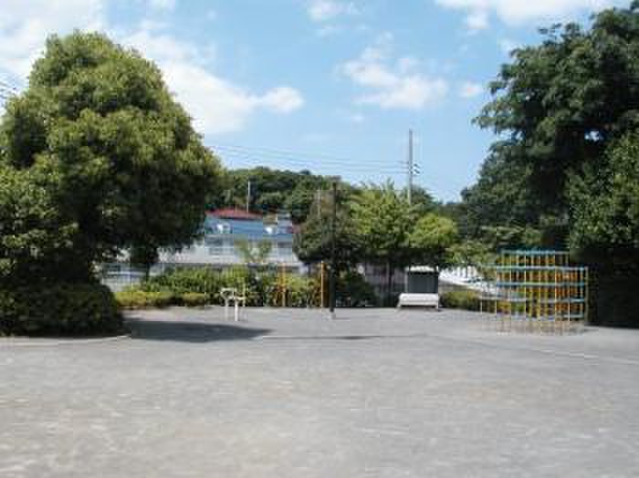 公園　上菅田山崎公園（公園）まで400m