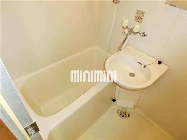 バス・シャワールーム　お風呂で１日の疲れを癒してください。