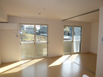 居室・リビング　キッチンからの様子☆