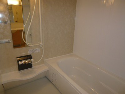 バス・シャワールーム　バスルーム（浴室換気乾燥機付き）★