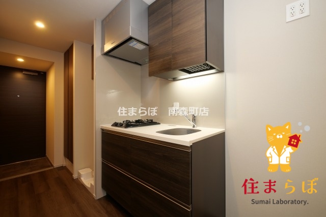 キッチン　「ただの部屋探しじゃない。“あなたの暮らし”探しです。」