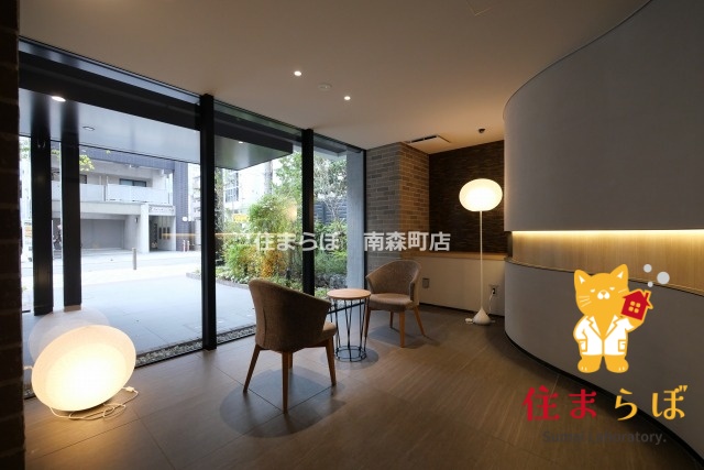 ロビー　「暮らしの設計図は、ここから始まります。」