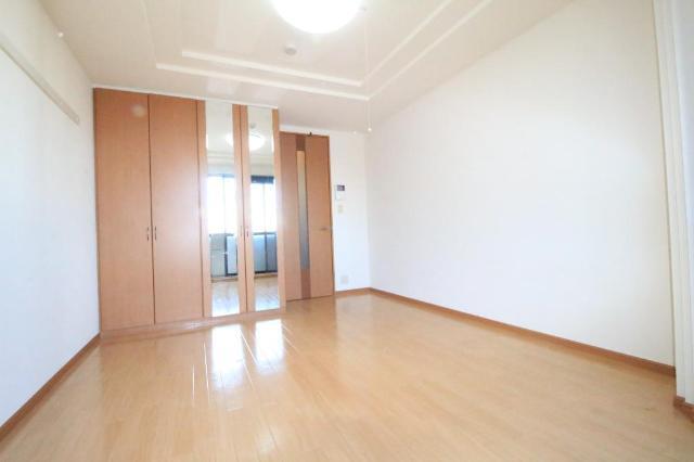 居室・リビング　室内