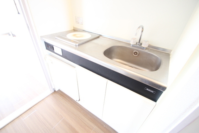 キッチン　同物件別号室