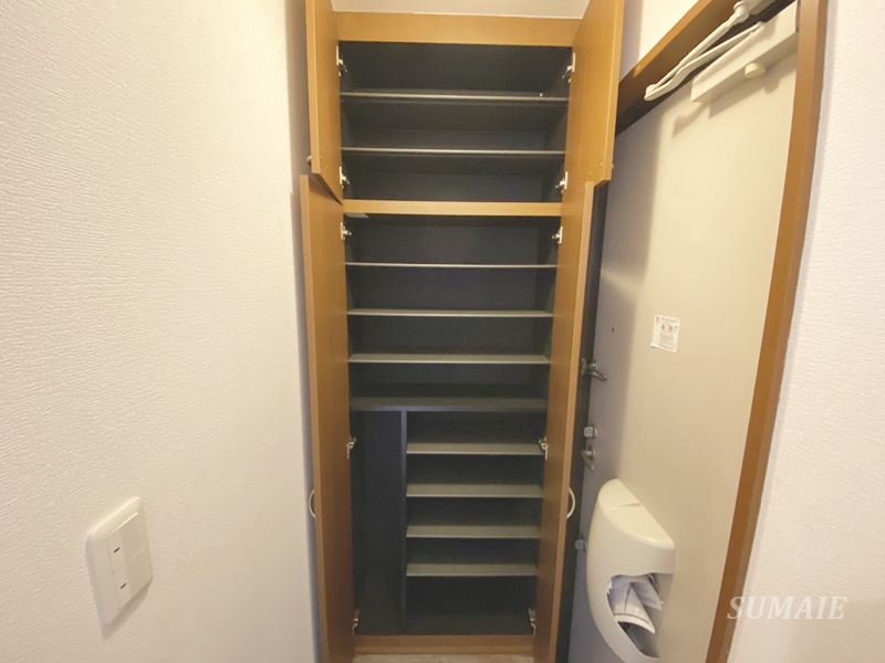 収納　シューズボックスです☆