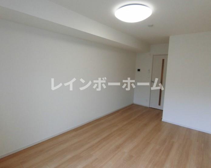 居室・リビング　ゆったり過ごせる居間です