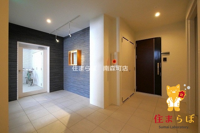 エントランス　共用部の印象も大切に