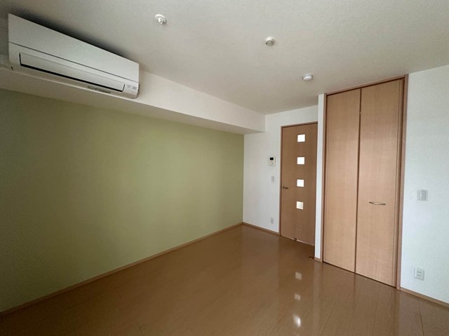 その他部屋・スペース　西向き洋室6.6帖☆ウォークインクローゼットがあります♪お洋