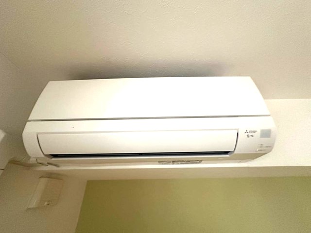 その他設備　暑い夏や寒い冬に大活躍のエアコン付きです☆冷暖房完備で1年中