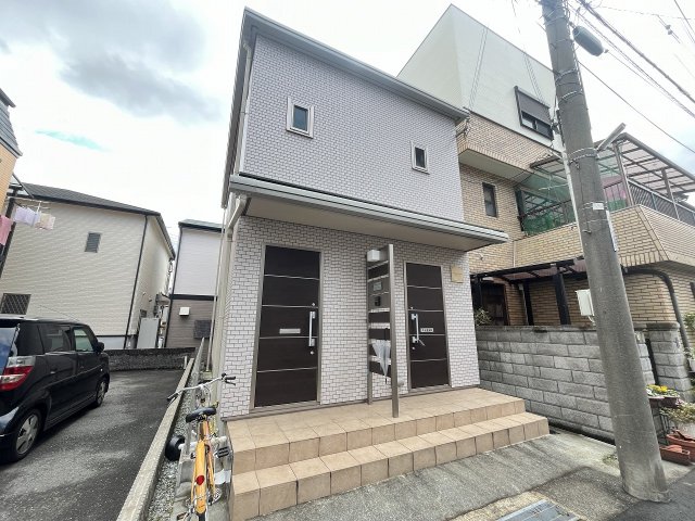 建物外観　外観は落ち着いています