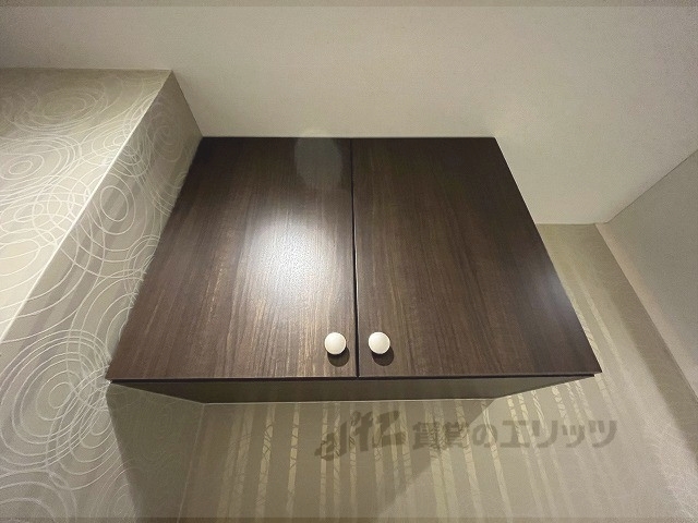 収納　洗濯機置場上