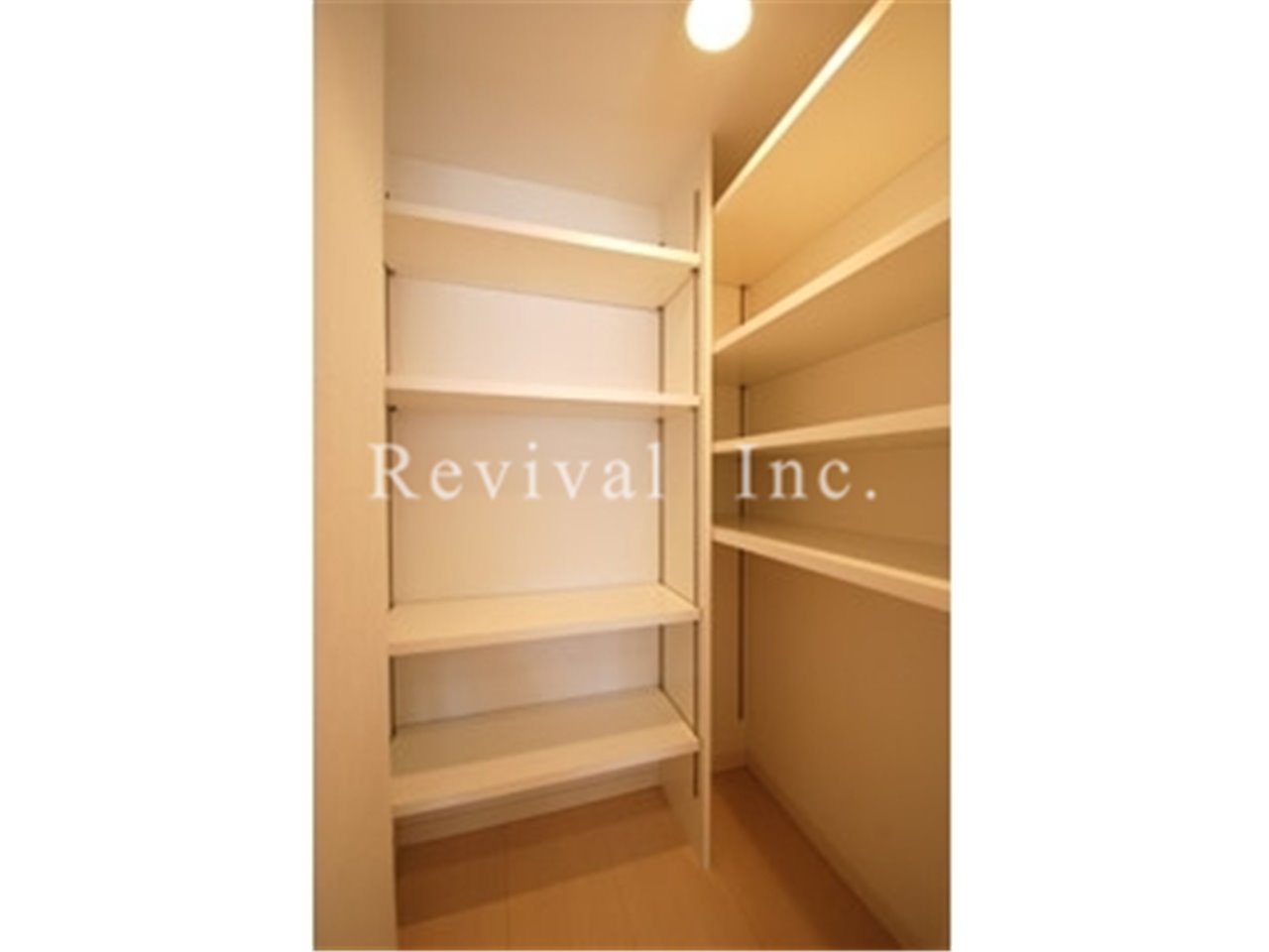 その他　珍しい食品庫のある間取りです