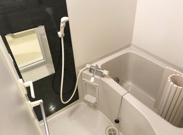 バス・シャワールーム　ご家族や長時間入浴に便利な追い炊き機能付きです♪