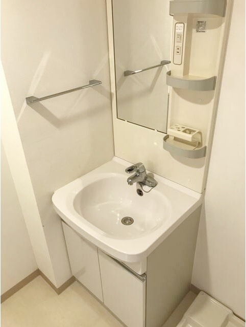 洗面設備　身支度に便利な洗面台♪