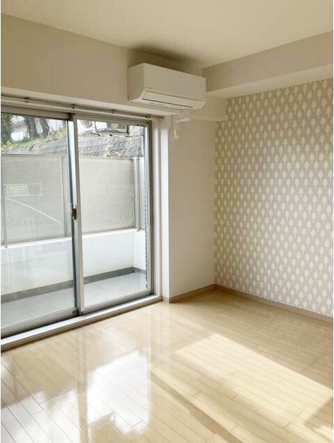 居室・リビング　使いやすい形の為、レイアウトを楽しめます♪