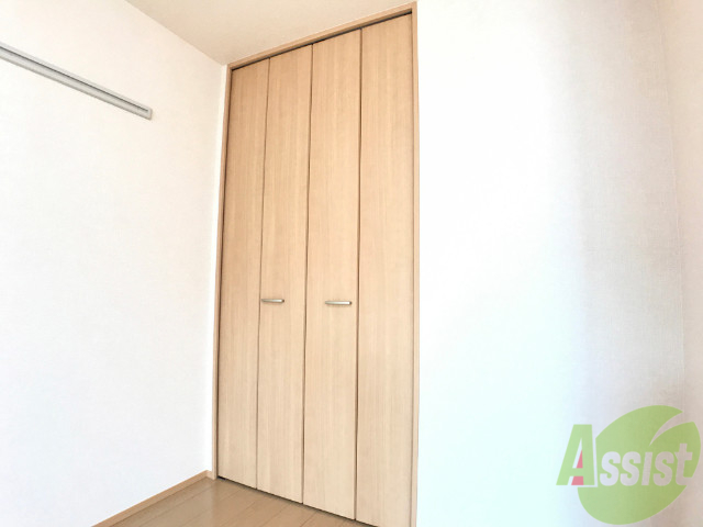 収納　寝室にはこちらのクローゼットの収納があります