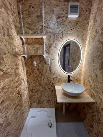 その他部屋・スペース　木のぬくもりが感じられる壁デザインへ。床、天井も張替え。