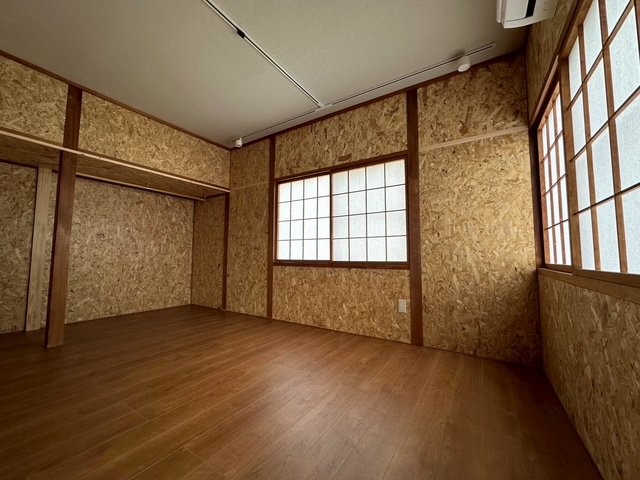 居室・リビング　寝室にも書斎にも。暮らしに寄り添う一部屋。