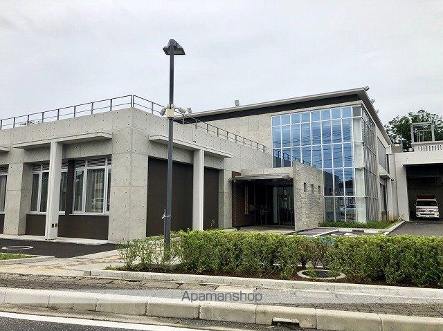 その他　成田市消防本部 三里塚消防署（その他）まで988m