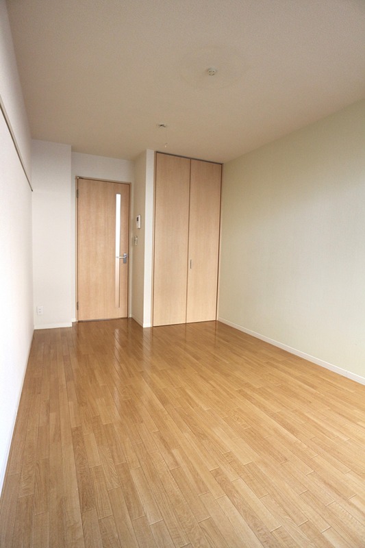 その他部屋・スペース　約7.9帖の洋室！