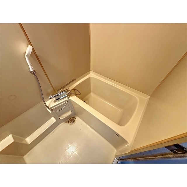 バス・シャワールーム　サーモスタット水栓で湯温調整が楽なお風呂