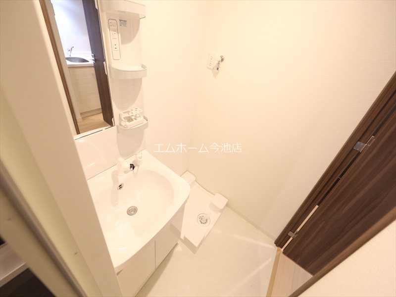 洗面設備　独立洗面台（シャンプードレッサー付）