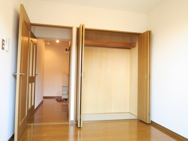 収納　※反転タイプ別室参考写真です。現況を優先とします。