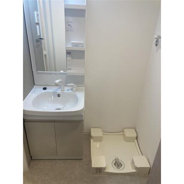 洗面設備　※別部屋の参考写真です