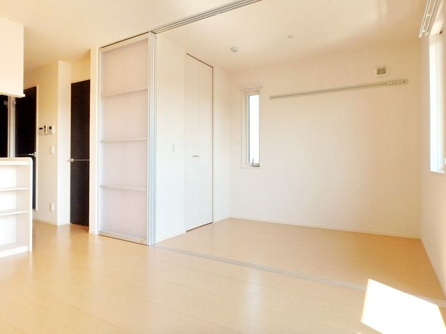 居室・リビング　★リビングからベッドルーム