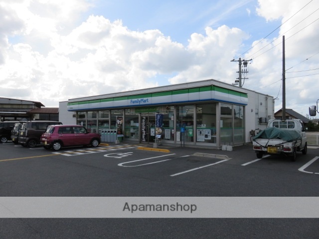 コンビニ　ファミリーマート米子淀江店（コンビニ）まで750m