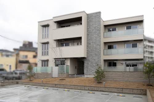 建物外観　積水ハウス施工の賃貸住宅「シャーメゾン」Ｗｉ－Ｆｉ使用料無…