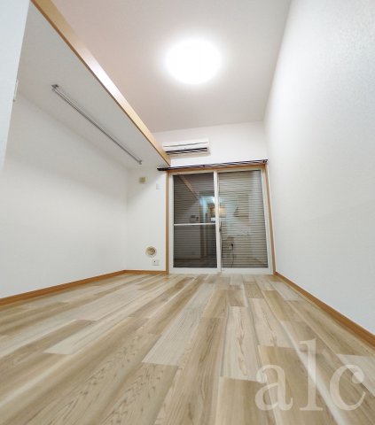 居室・リビング　この大きな収納がオススメポイント。