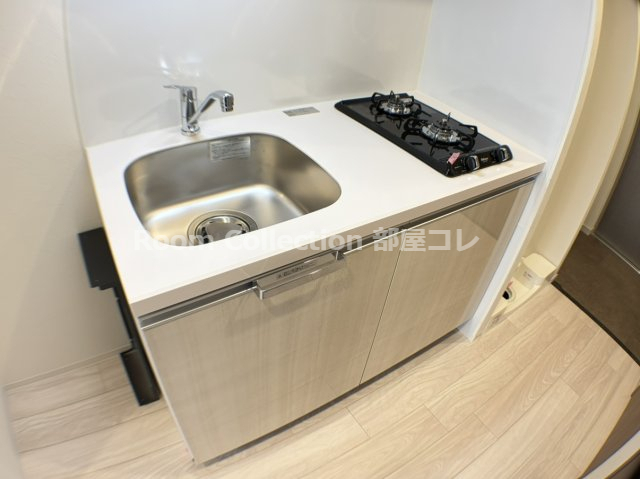 キッチン　※同物件他部屋写真 反転、色違いの場合有 現況優先